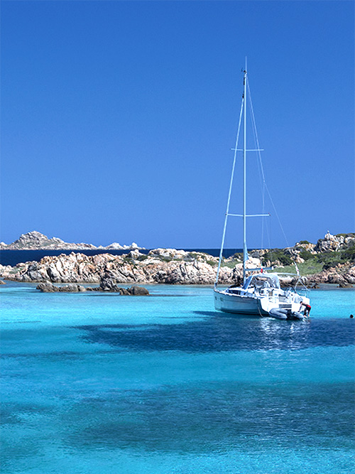 Quanto costa una vacanza in barca a vela in Mediterraneo