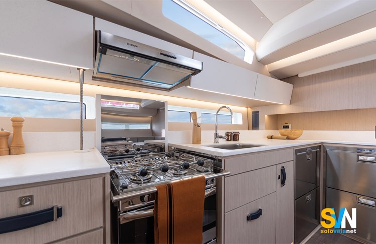 Jeanneau 55, la cucina