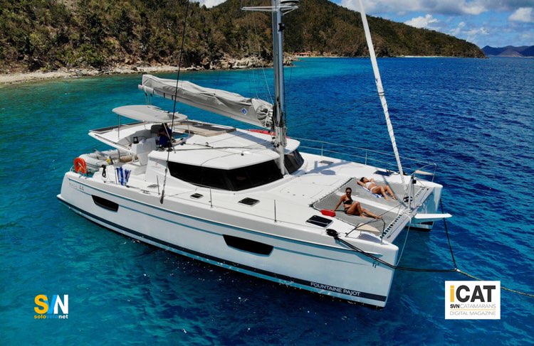 Fountaine Pajot - Helia 44, un altra foto con la barca in rada