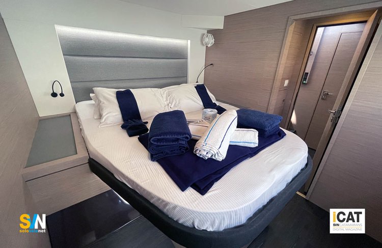 Fountaine Pajot - Tanna 47, cabina ospiti vista dal bagno