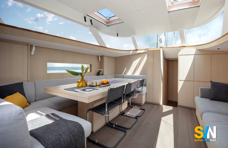 Solaris 80RS, la dinette