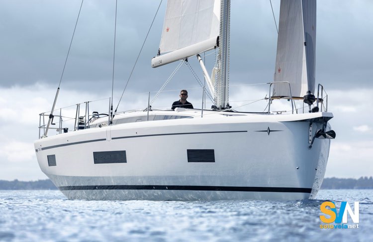 Bavaria C46 visto da prua