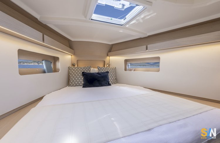 Cabina di prua dell'Oceanis 37.1