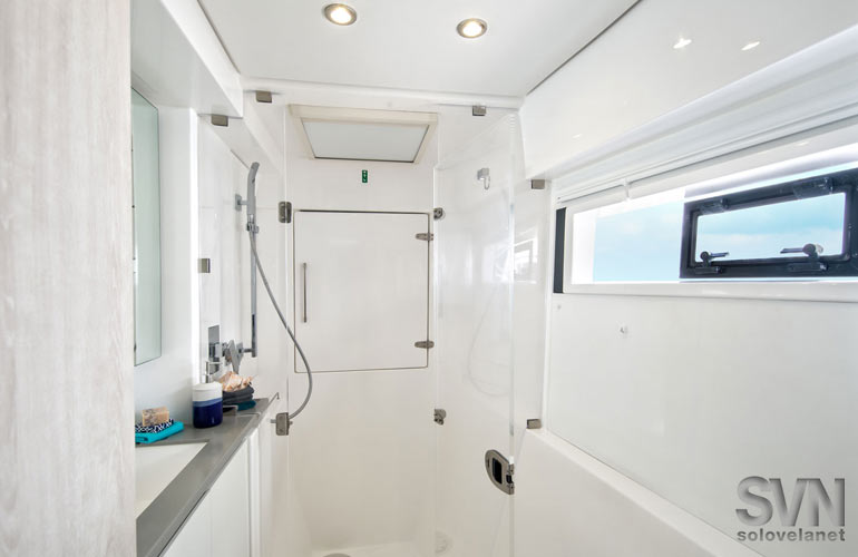 Leopard 40, il bagno