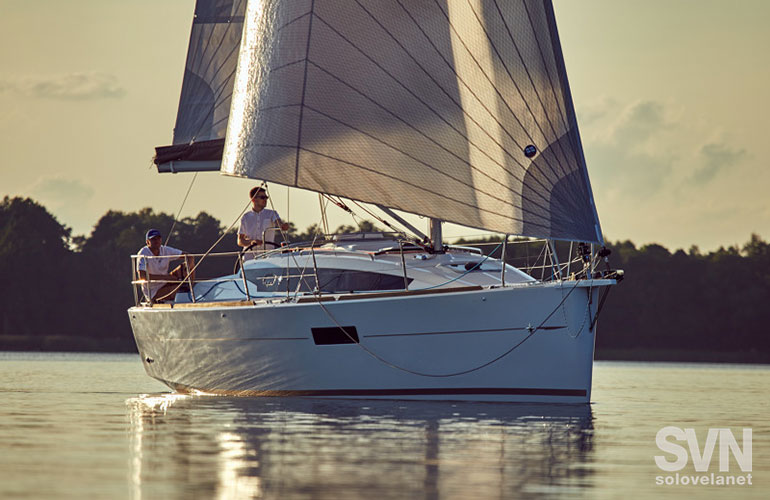 Sun Odyssey 319 di prua