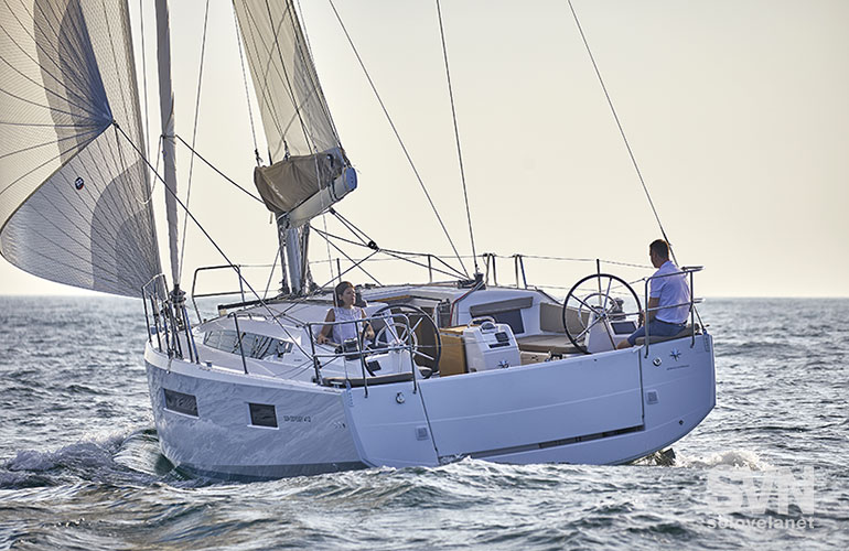 Sun Odyssey 410, in navigazione di poppa