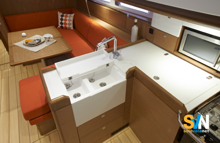 La cucina del Sun Odyssey 41 DS
