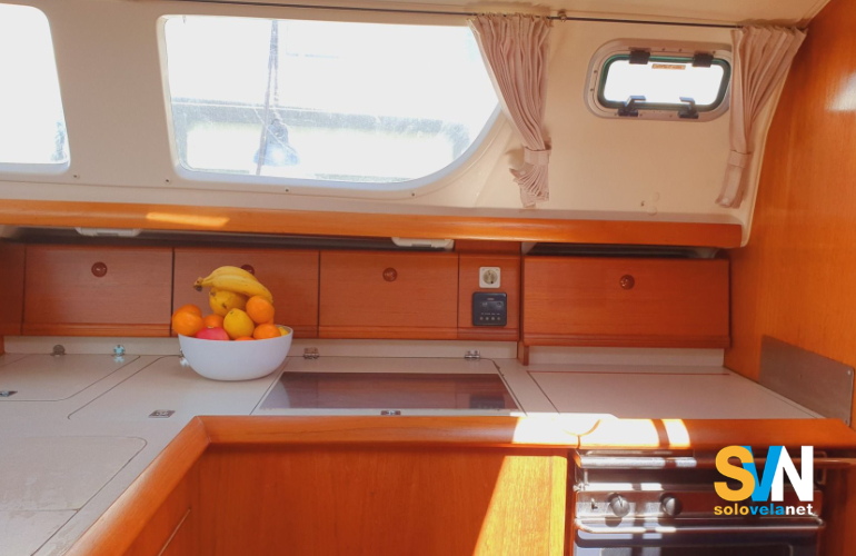 La cucina del Sun Odyssey 43 DS