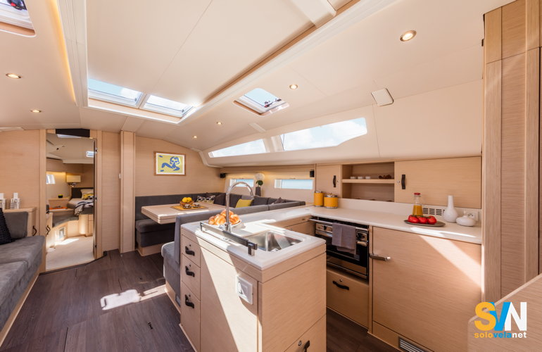 Jeanneau 51, la cucina