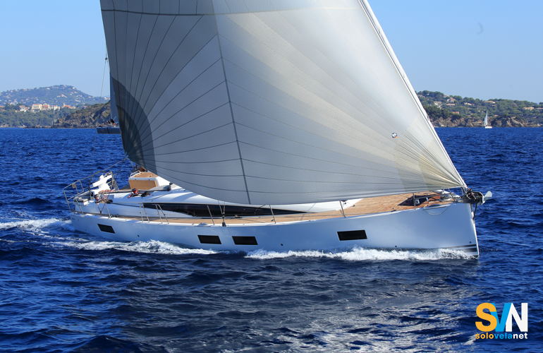 Jeanneau 51 in navigazione