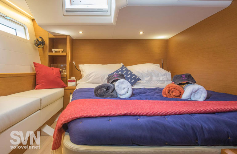 Jeanneau 64, una cabina ospiti di poppa