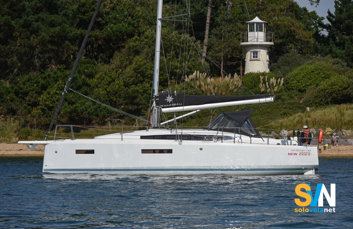Il Sun Odyssey 380 all'ancora
