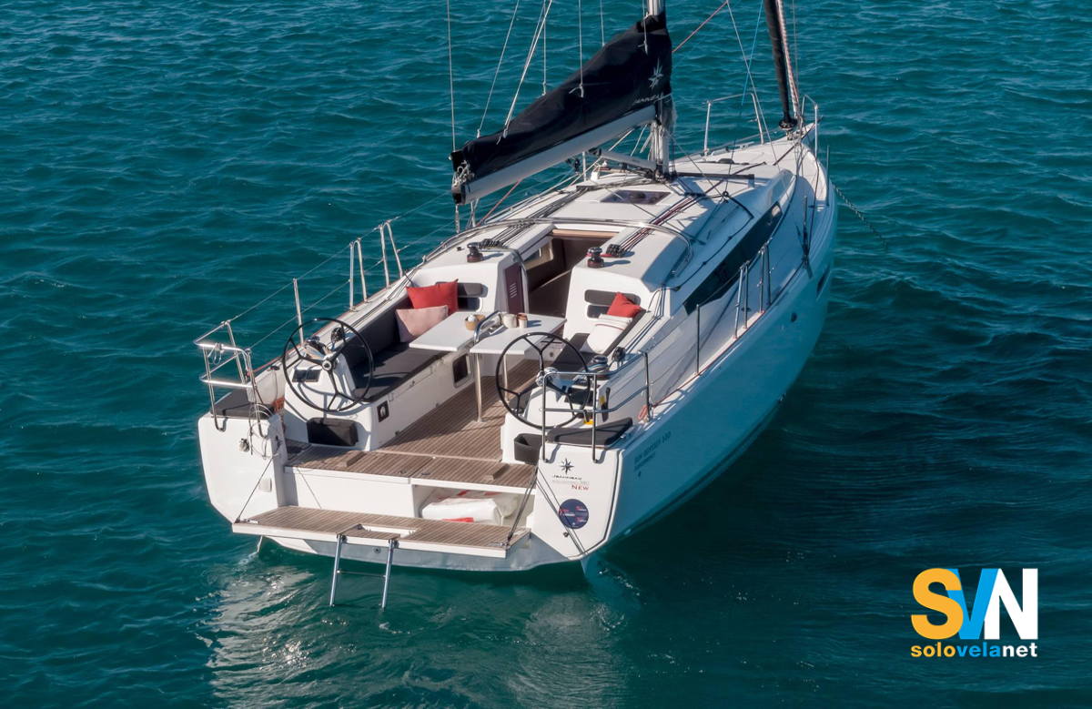 Il pozzetto del Sun Odyssey 380, con la plancetta aperta