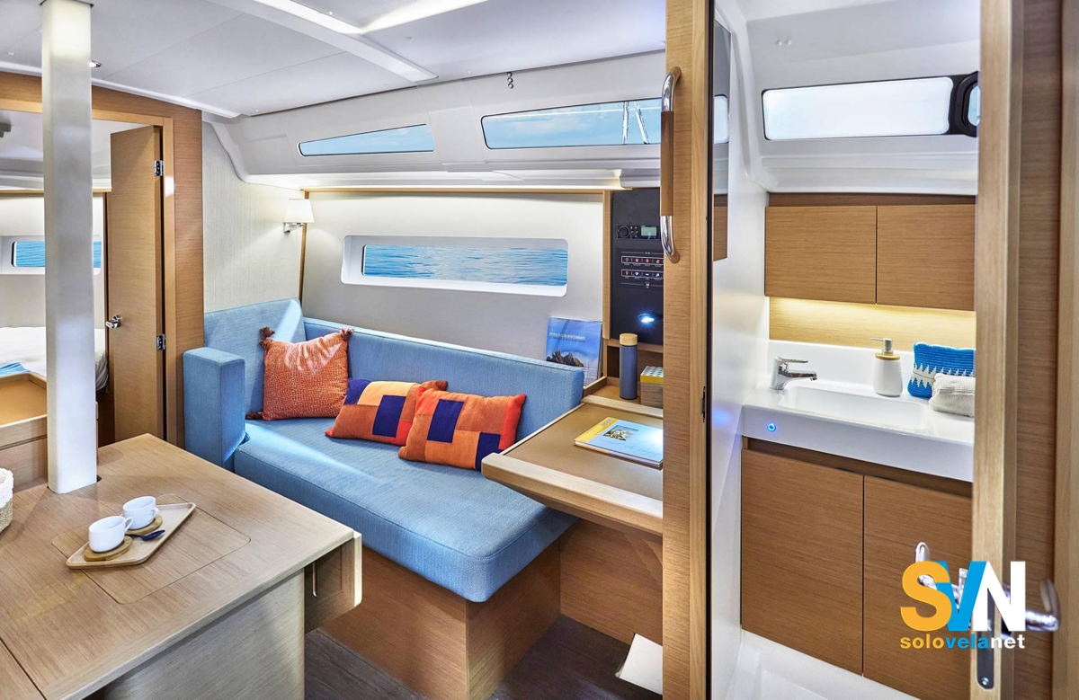 La dinette del Sun Odyssey 380