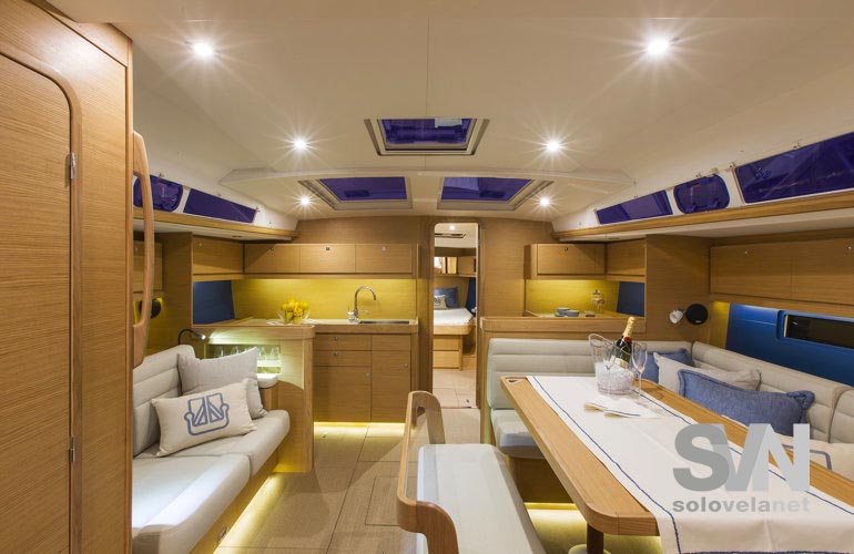 Dufour 460 GL - la dinette