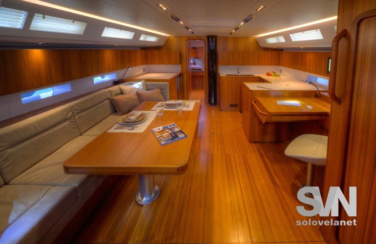 Grand Soleil 50, la dinette