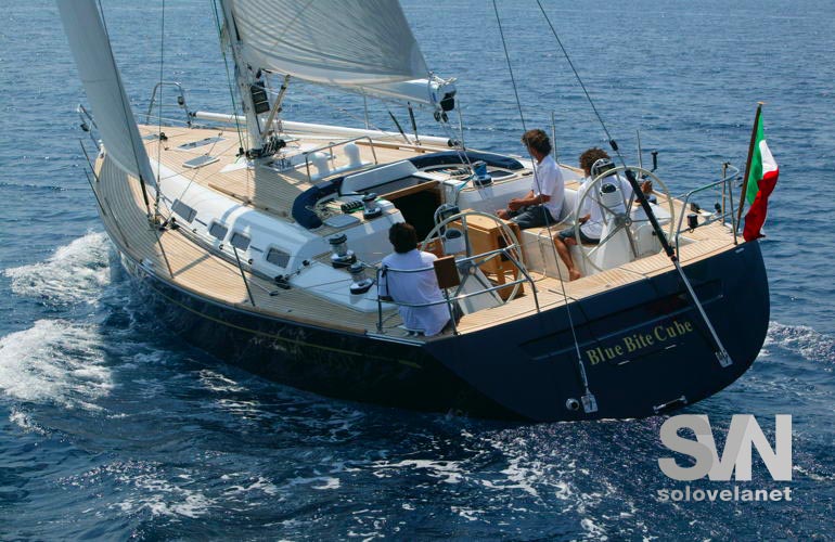 Grand Soleil 50 JV, visto di poppa
