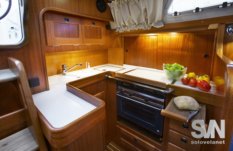 Hallberg Rassy 37