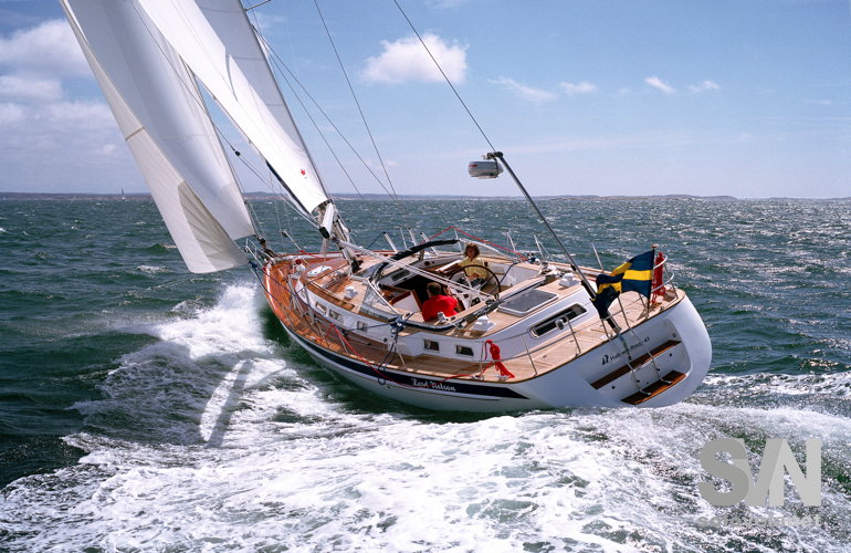 Hallberg Rassy 43, di poppa