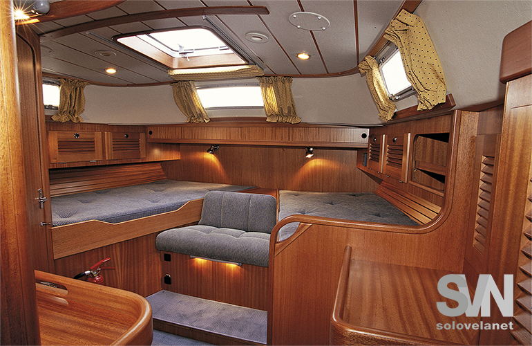 Hallberg Rassy 57, cabina di poppa a letti separati