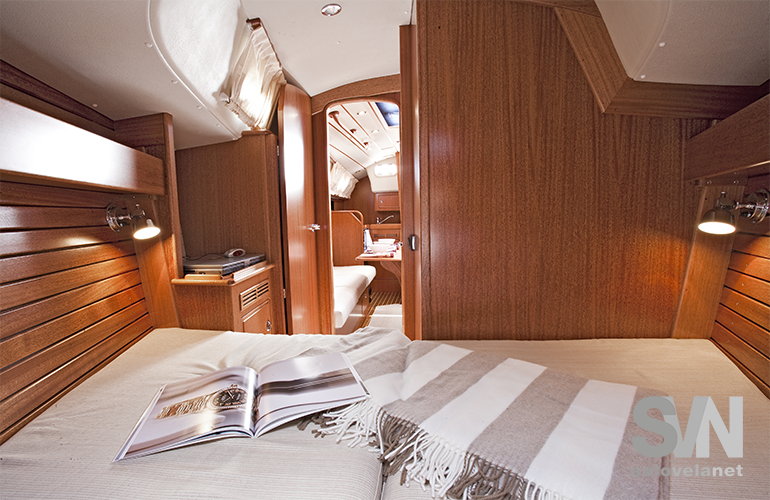 Hallberg Rassy 310, cabina di prua