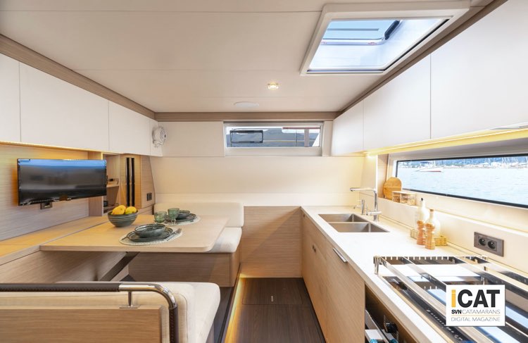 Lagoon 60, cucina nello scafo