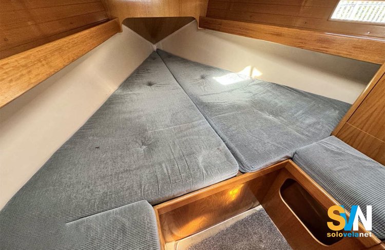 Oceanis 320, la cabina di prua