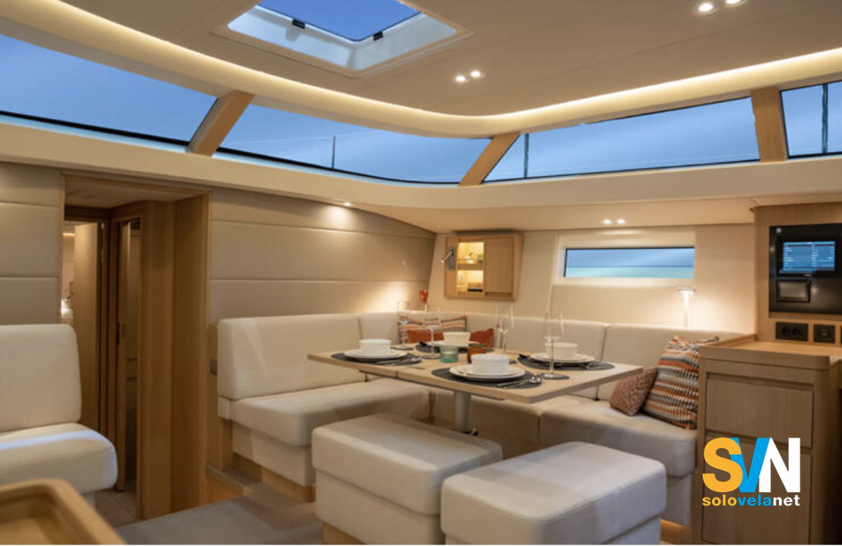 La dinette del Contest 55 CS