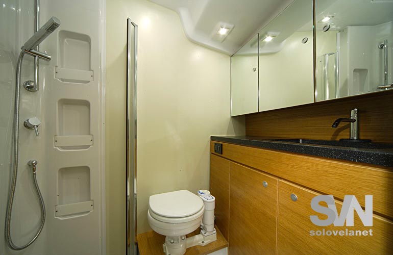 Grand Soleil 54, il bagno