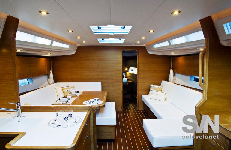 Grand Soleil 54 la grande dinette