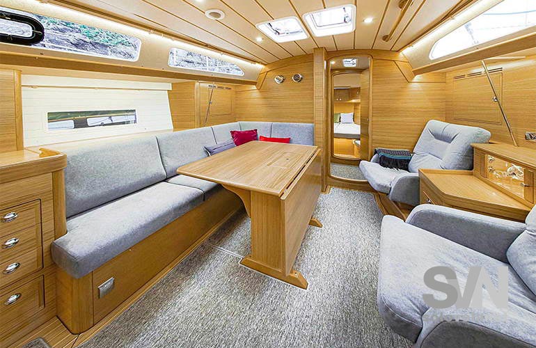 Hallberg Rassy 40C, dinette