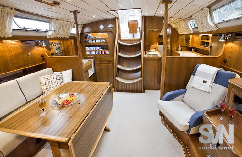 Hallberg Rassy 54, la dinette