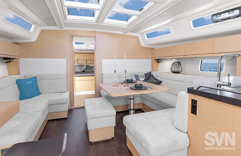 Hanse 458, la dinette