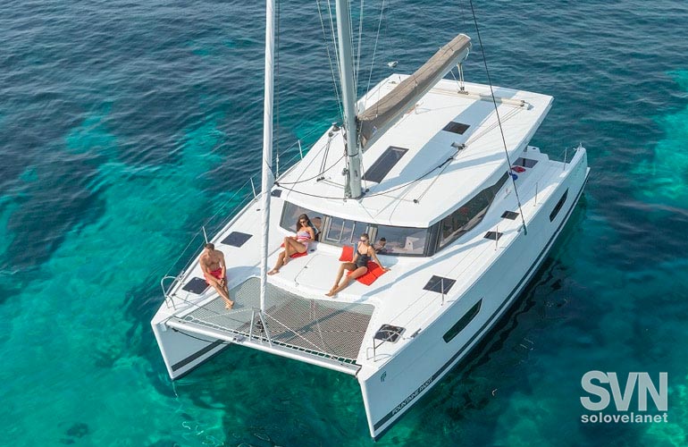 Fountaine Pajot Lucia 40