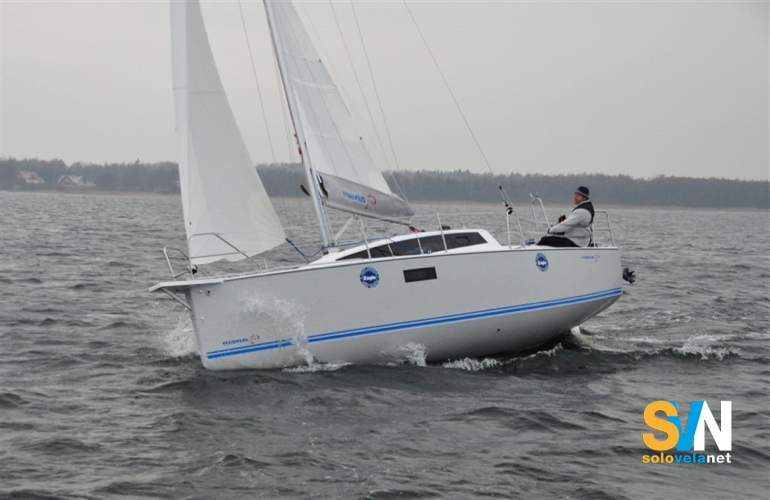 Il Maxus 26 in navigazione
