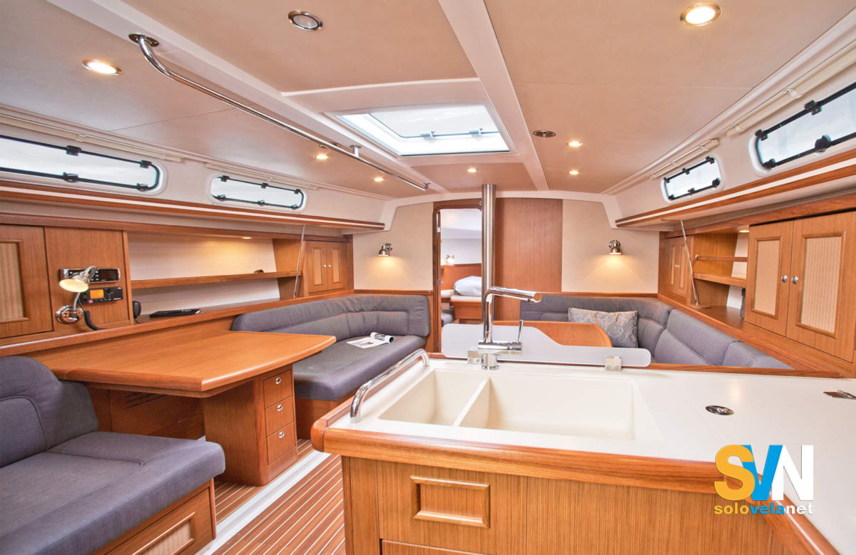 La dinette del Moody 41 AC