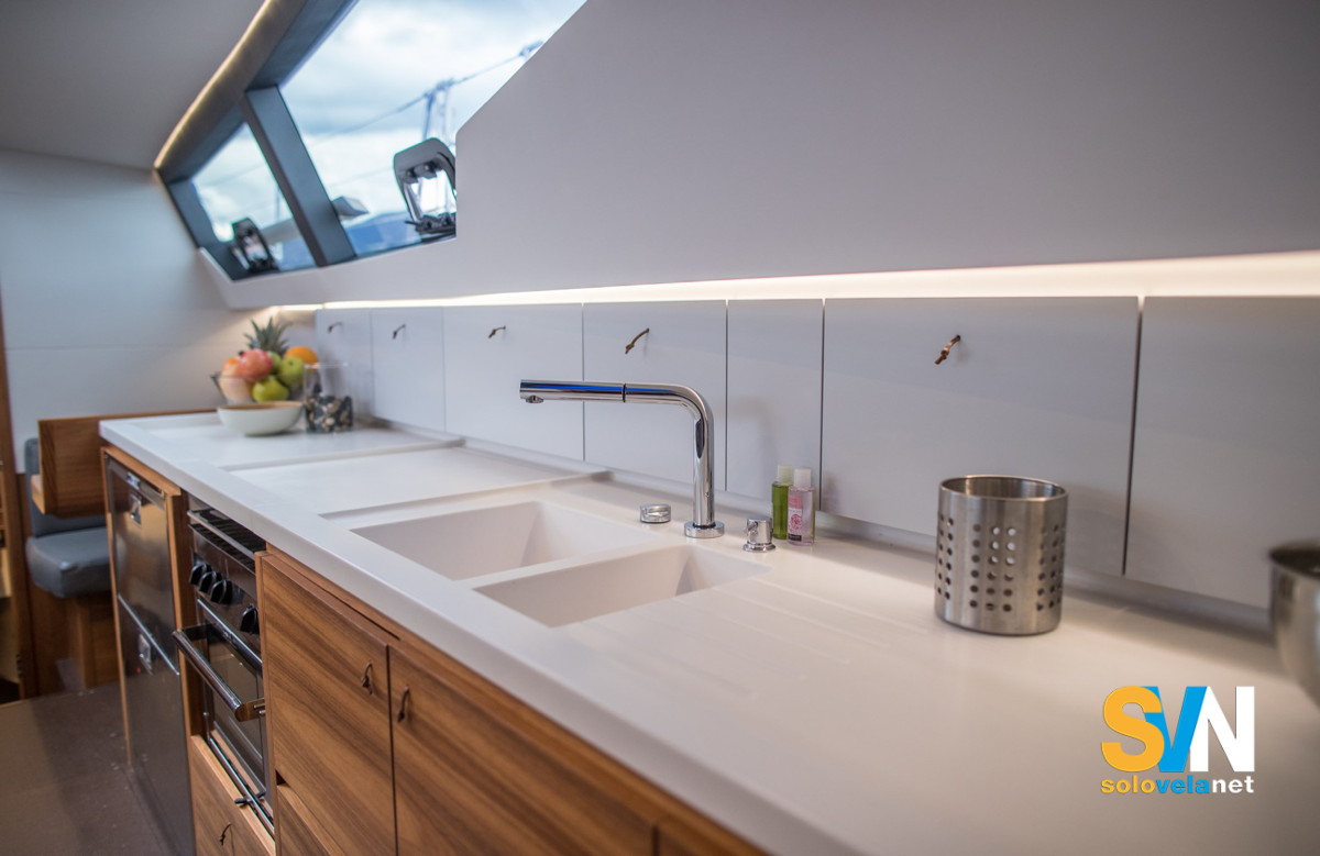 La cucina del Pilot Saloon 42 