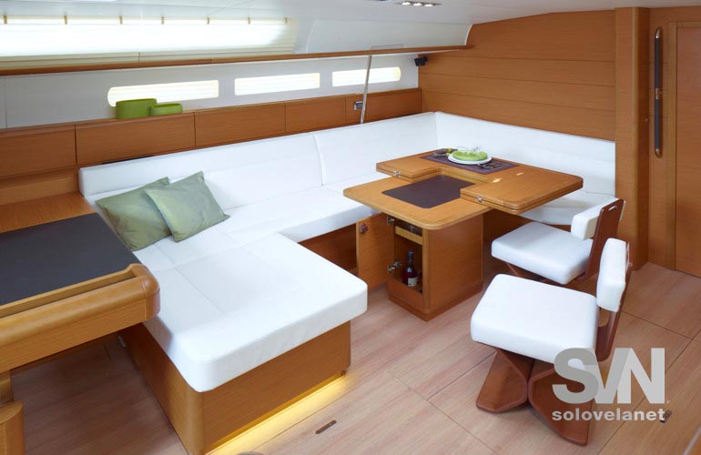 Sun Odyssey 509, il divano