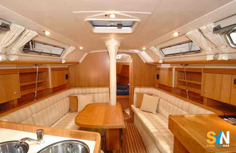 Dehler 36 SQ, la dinette