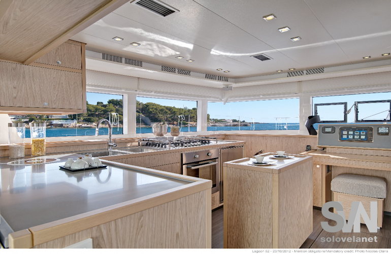 Lagoon 52, la cucina