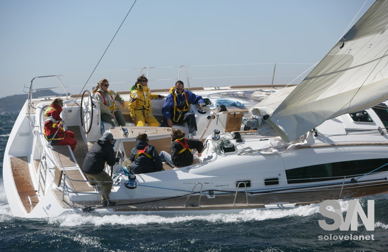 Oceanis 50, di bolina