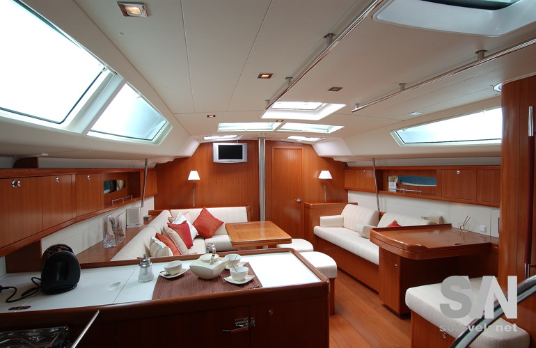 Oceanis 50, la dinette