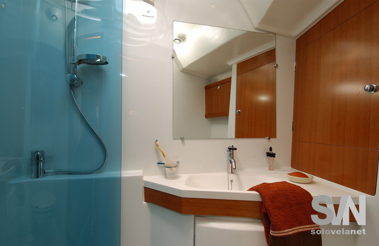 Oceanis 50, bagno