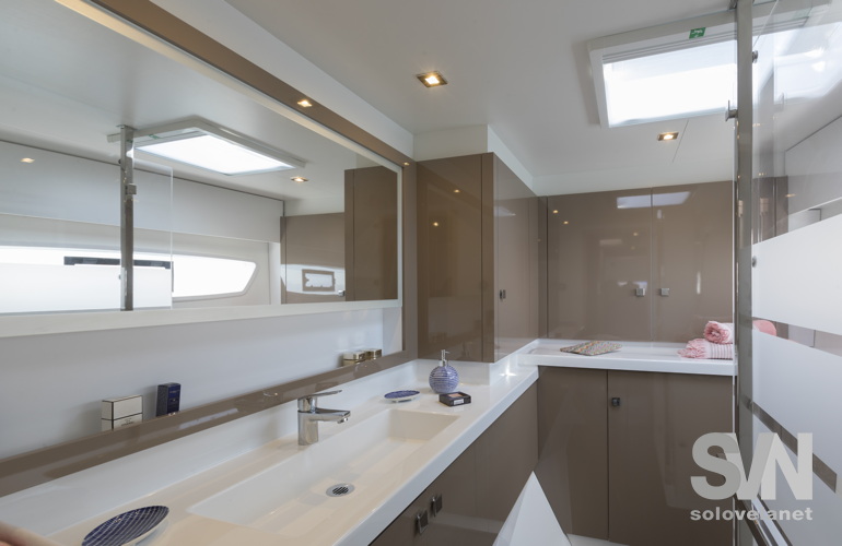 Astréa 42, bagno armatoriale