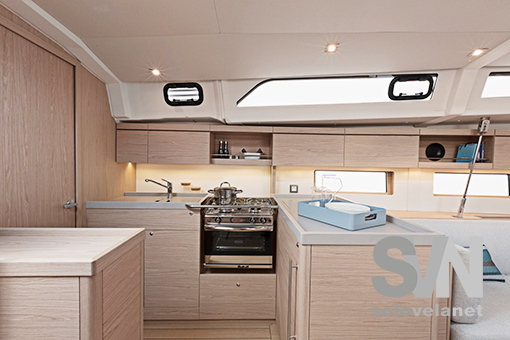 Oceanis 46.1, la cucina