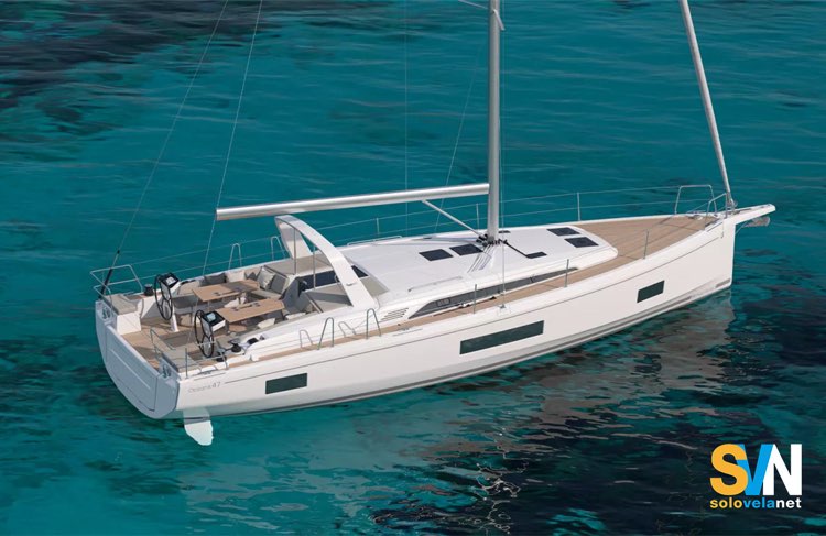 Sull’oceanis 47, ritornano i grandi prendisole al lato del tambuccio d’ingresso