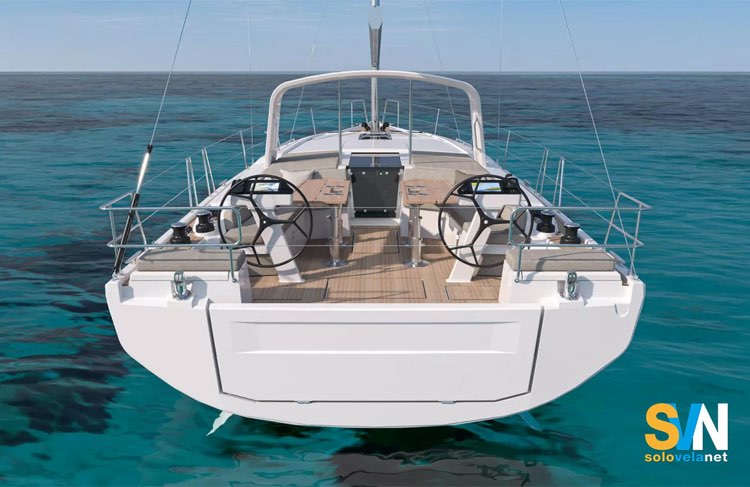 Anche l’Oceanis 47 nella versione standard non ha roll-bar, questo è un accessorio che si acquista a parte