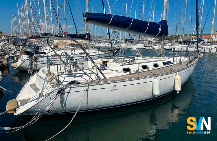 Dufour 41 Classic, in porto. Il nome è ben meritato, la su alinea è molto classica