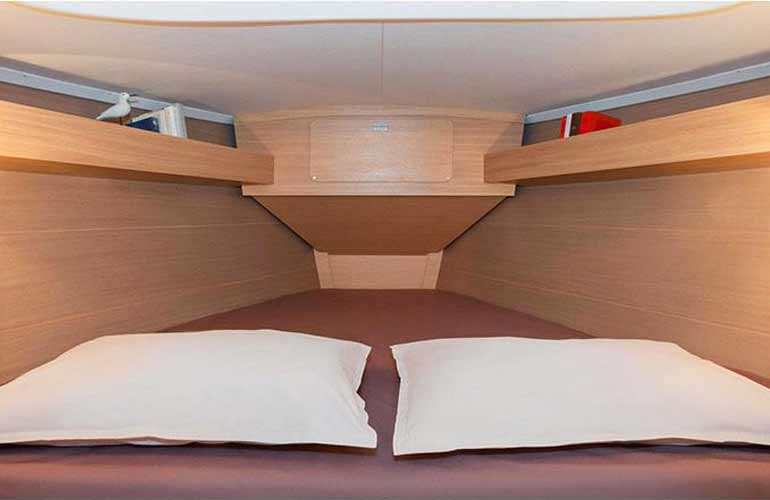 Dufour 350 la cabina di prua