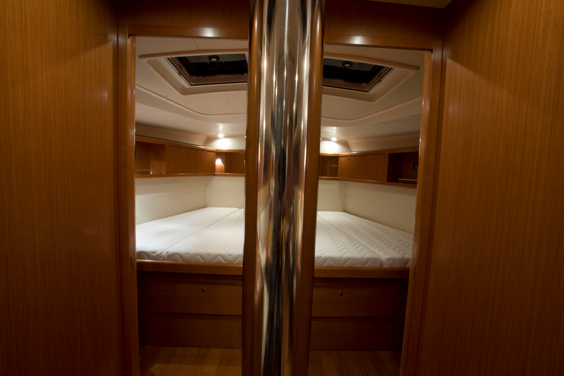 Oceanis 54, cabine di poppa